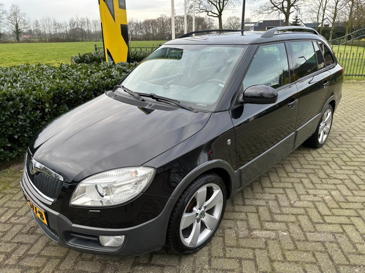 Skoda Fabia Combi - 1.6 16V Scout ECC / Cruise / Carplay - AutoWereld.nl