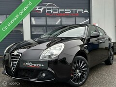 Alfa Romeo Giulietta - 1.4 T Automaat Navi Clima Cruise Trekhk