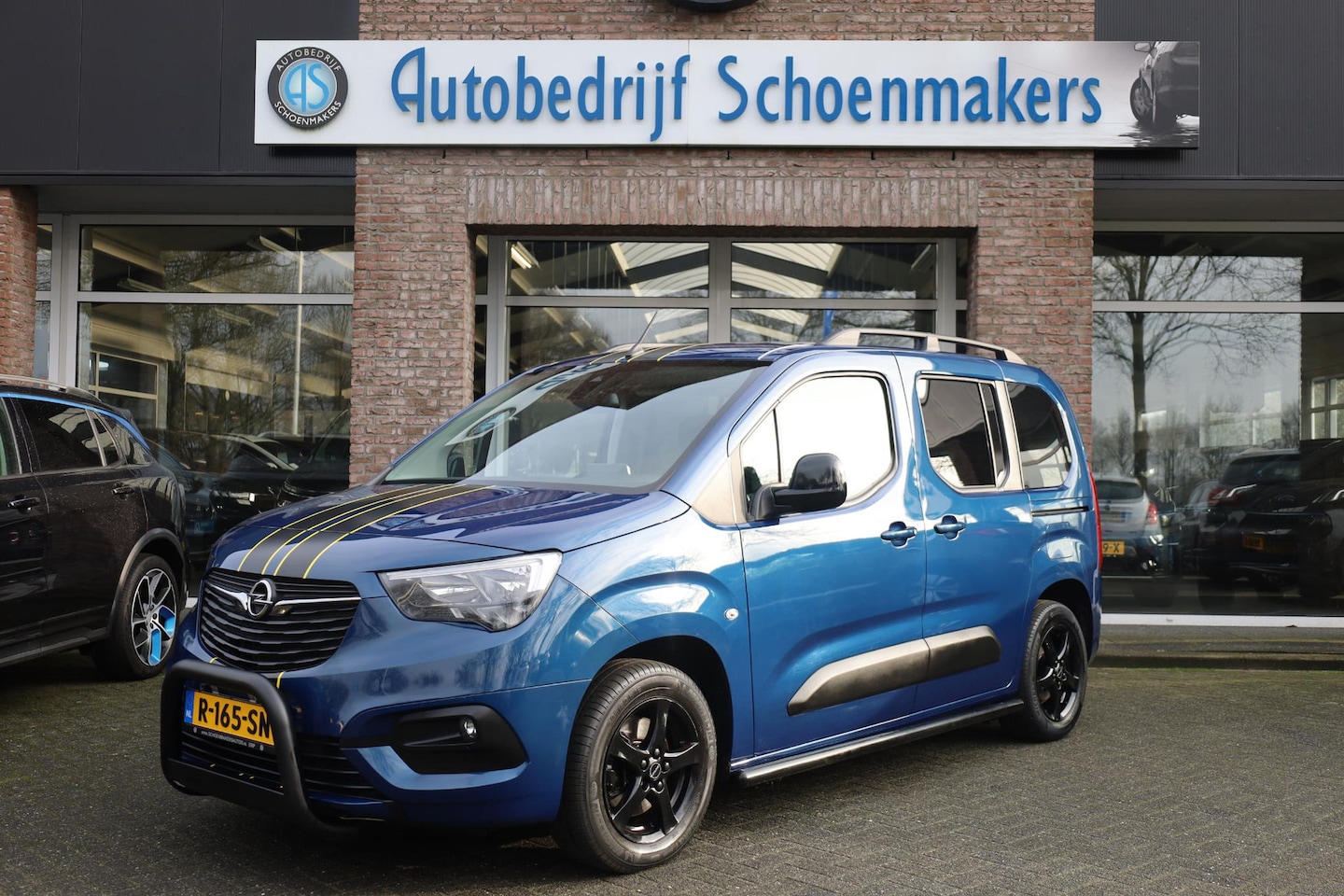 Opel Combo-e Life - L1H1 Edition 50 kWh CAMERA DAB CARPLAY STOELVERWARMING BULLBAR JBL LMV PDC - AutoWereld.nl