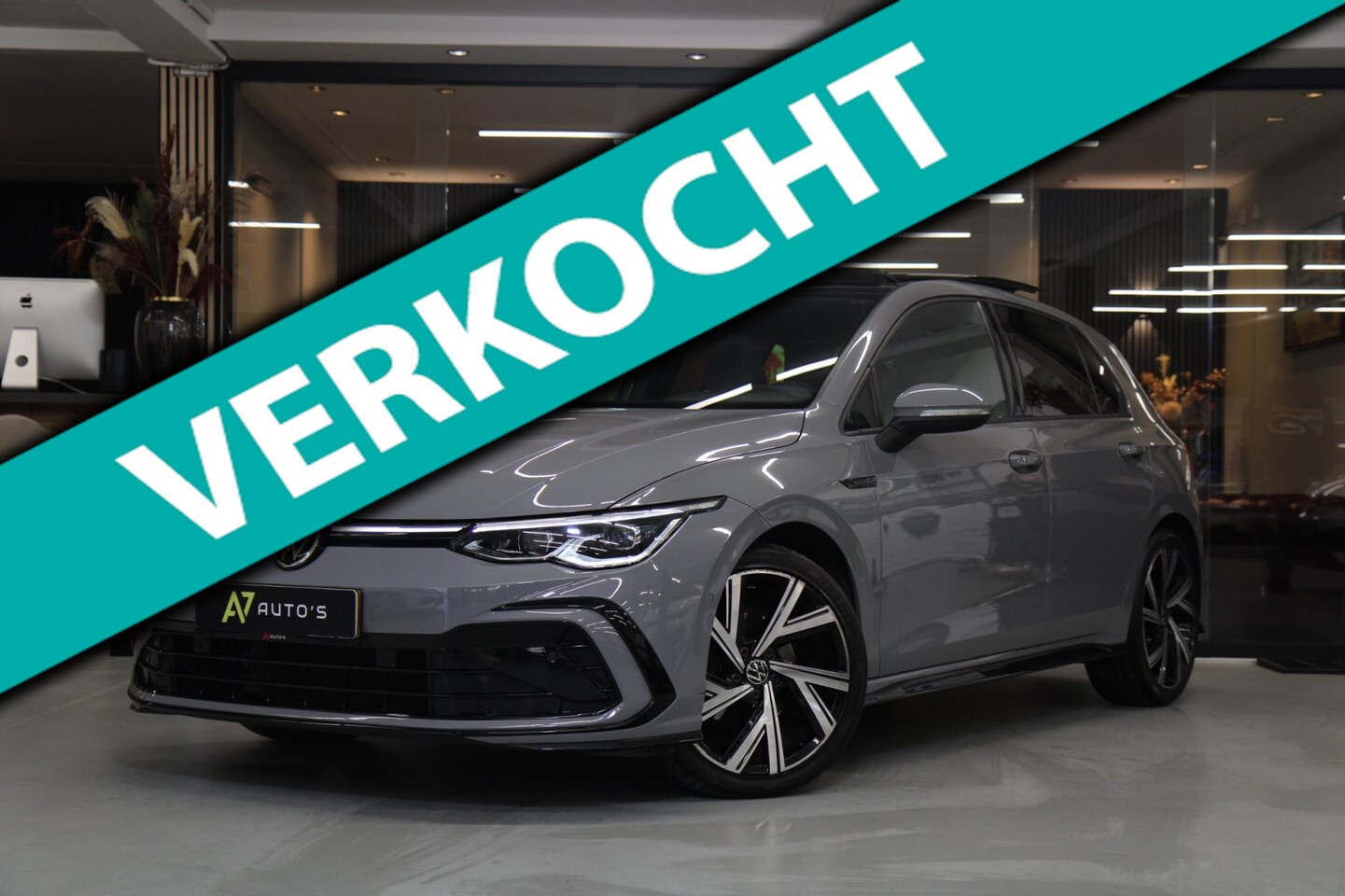 Volkswagen Golf - 1.5 eTSI R-Line Pano/HUD/H&K/CAM/BOMVOL - AutoWereld.nl