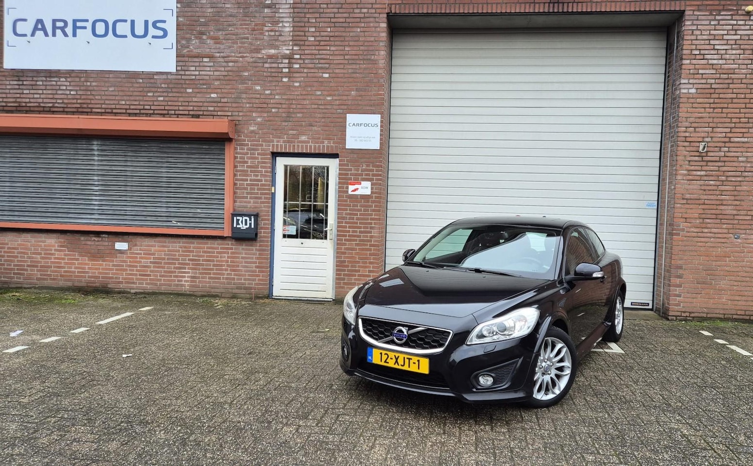 Volvo C30 - 1.6 D2 R-edition NAP Leder Dak Navi PDC Cruise Airco 11-25 APK Trekhaak - AutoWereld.nl