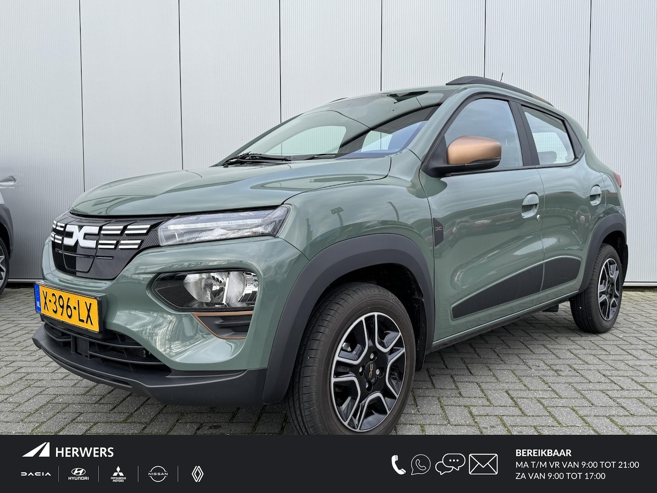 Dacia Spring - Extreme 27 kWh / 1e eig / Navigatie / Camera Achter / Nieuwstaat! / - AutoWereld.nl