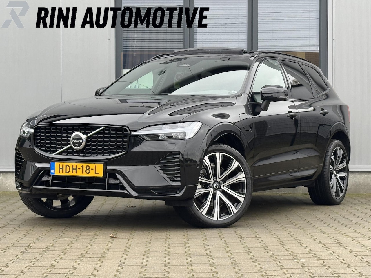 Volvo XC60 - 2.0 T6 Plug-in hybrid AWD Ultimate Dark 398 PK | Long Range | Trekhaak | 360 graden Camera - AutoWereld.nl