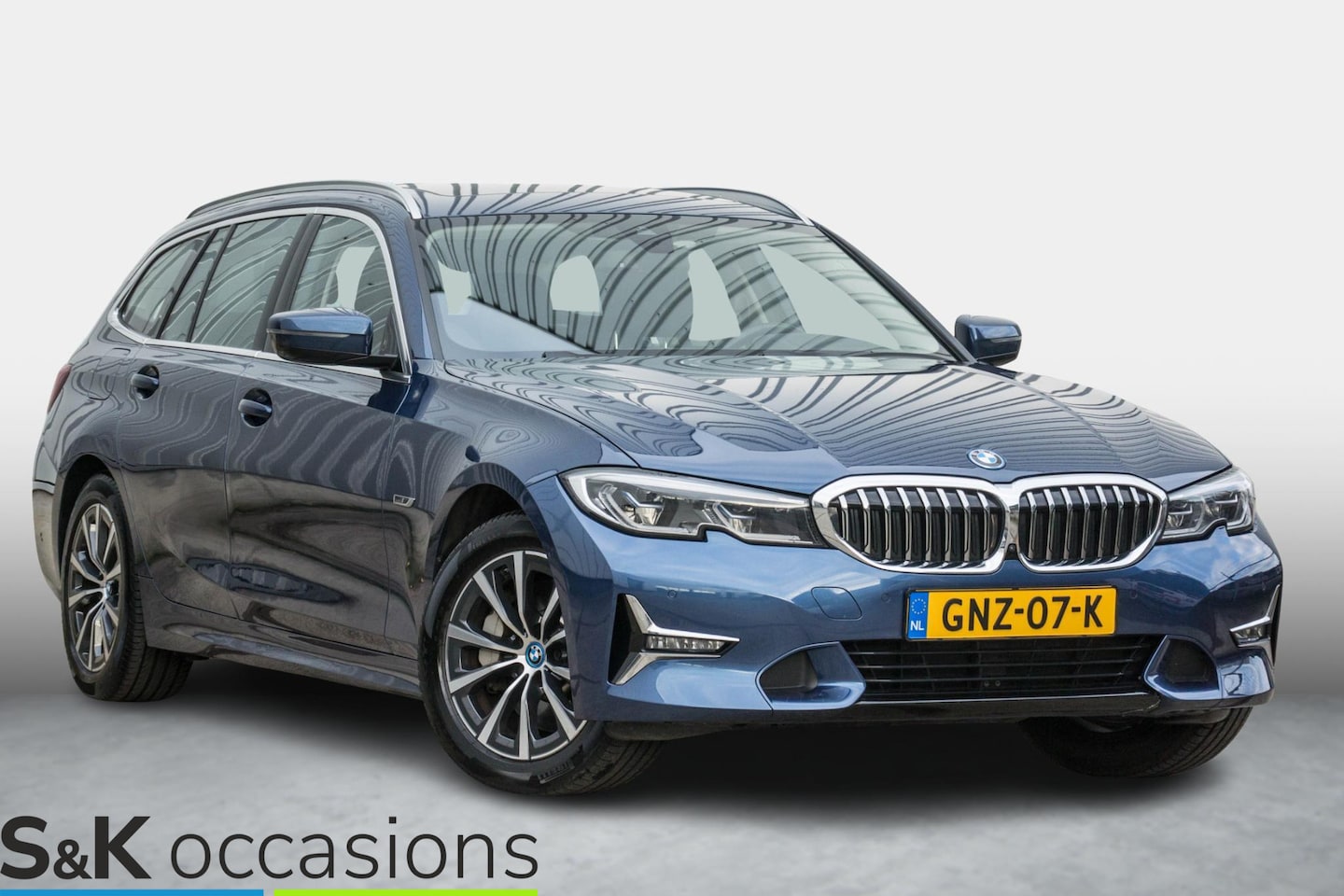 BMW 3-serie Touring - 330e xDrive Pano Led Leder BMW 3-serie Touring 330e xDrive Business Edition Plus - AutoWereld.nl