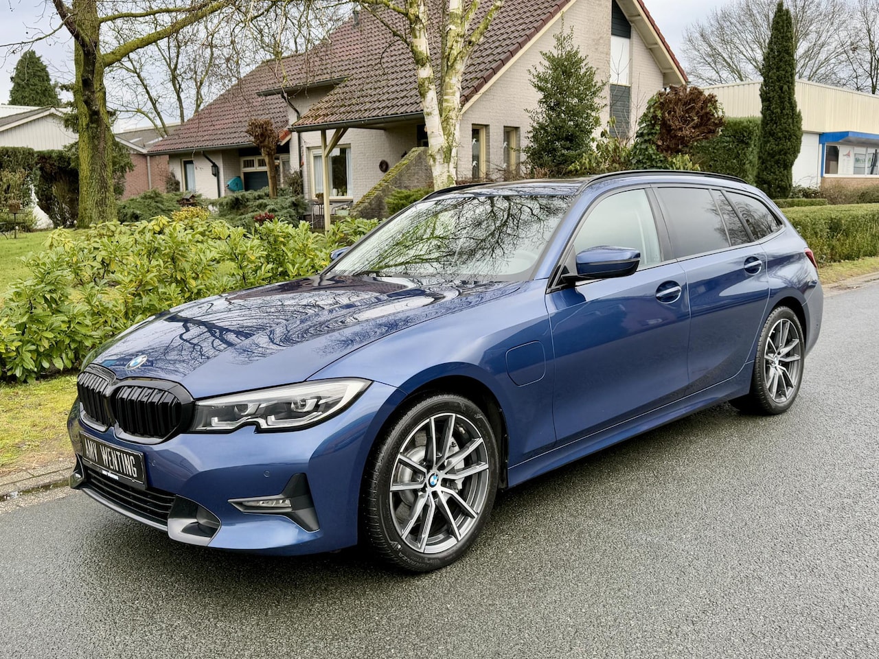 BMW 3-serie Touring - 330e 292PK Pano•Leder•HarmanKardon - AutoWereld.nl