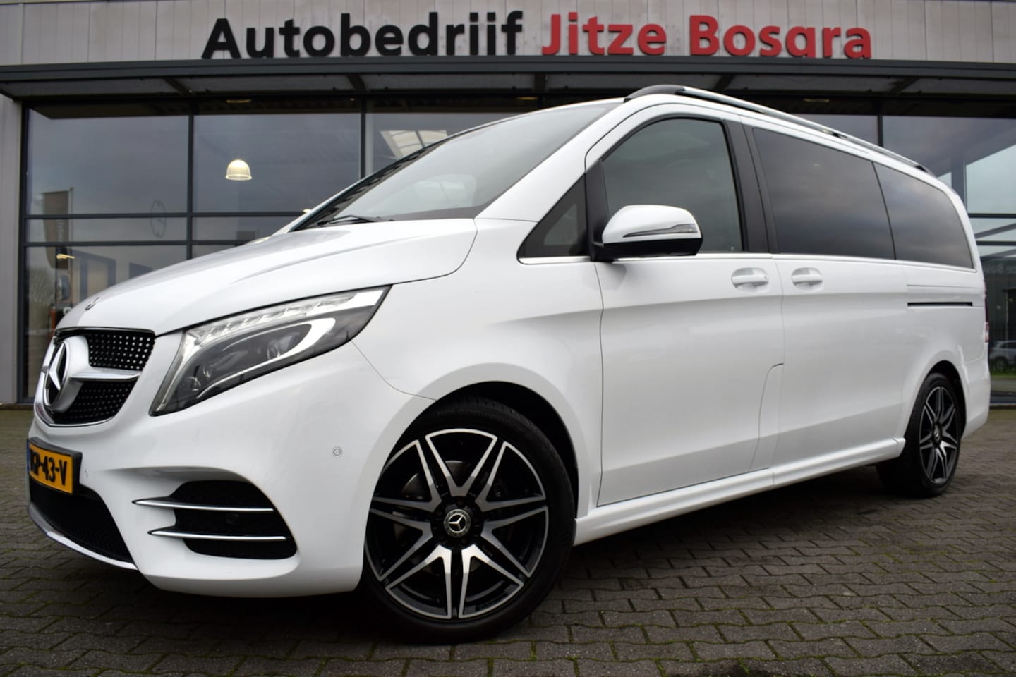 Mercedes-Benz V-klasse - 300D 240pk Automaat Exclusive AMG Panoramadak | Burmester | 360°Camera | Zwart Leder | Ful - AutoWereld.nl