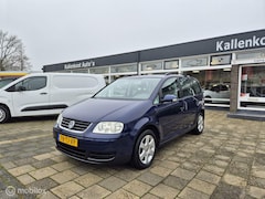 Volkswagen Touran - 1.6-16V FSI Business, Automaat, Airco, NAP