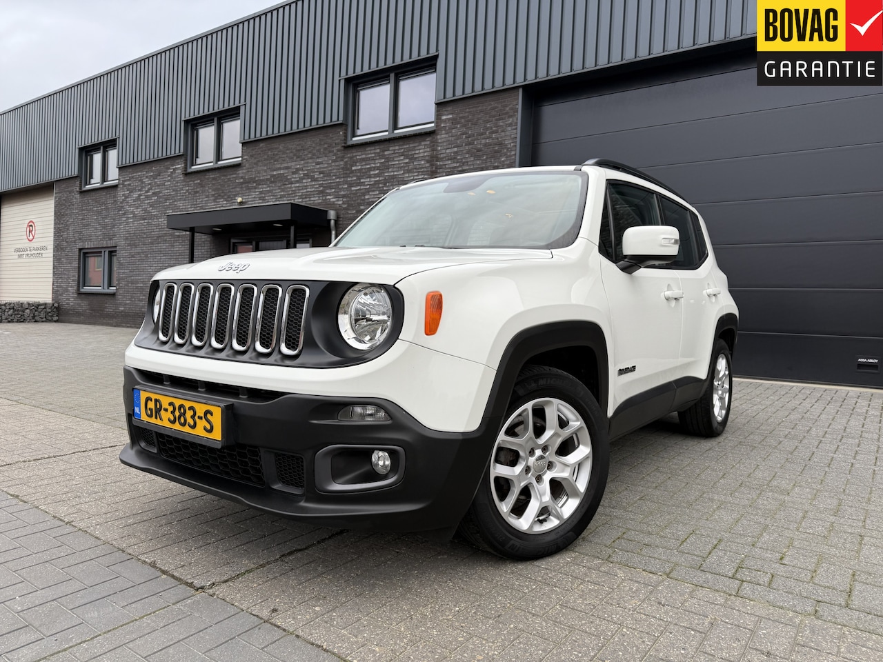 Jeep Renegade - 1.4 MultiAir Freedom | 2E EIGENAAR | 12MND GARANTIE | PANODAK | NAVI | CRUISE | LMV | - AutoWereld.nl