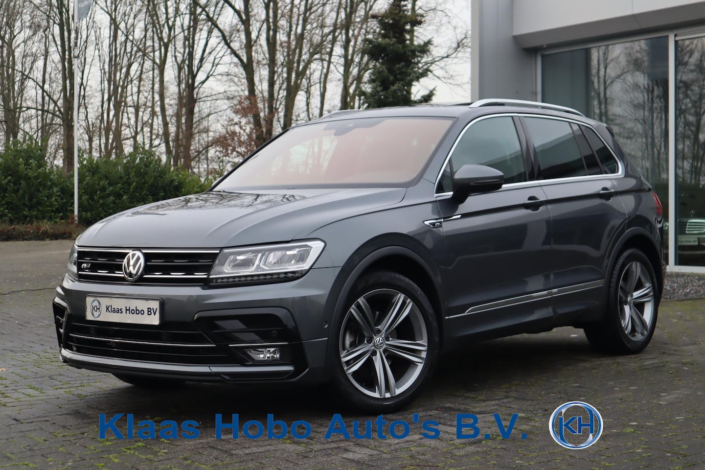 Volkswagen Tiguan - 1.5 TSI R-Line Pano, Camera, Led, Stoelverwarming - AutoWereld.nl