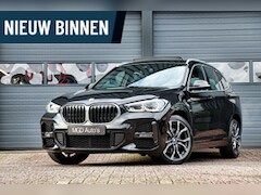 BMW X1 - xDrive25e M-Sport M-Pakket /LED/PANODAK/ACC/HUD/HARMAN-KARDON/CAMERA/KEYLESS