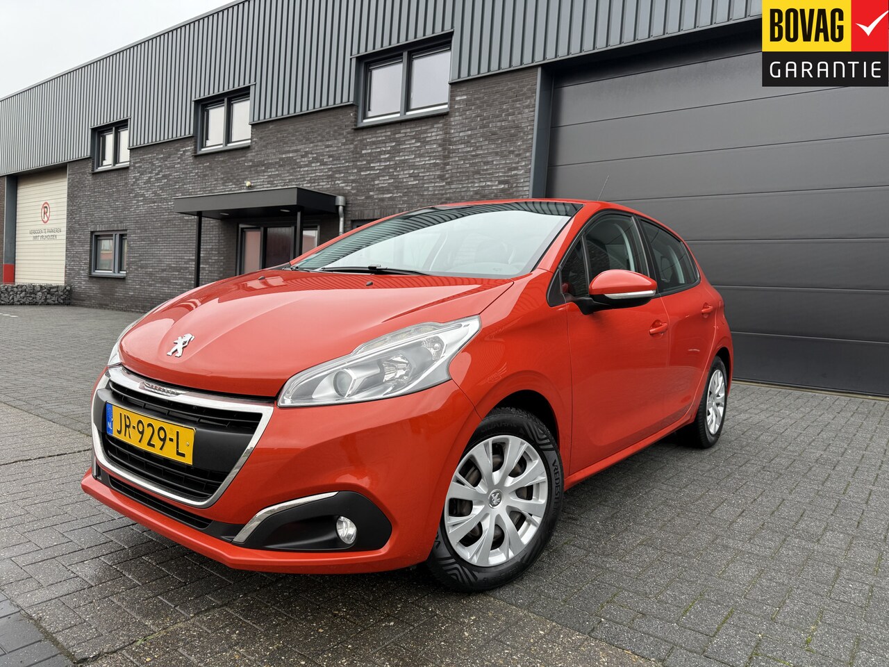 Peugeot 208 - 1.2 PureTech Blue Lion | 2E EIGENAAR | 12MND GARANTIE | DAB | NAVI | CRUISE | AIRCO | - AutoWereld.nl