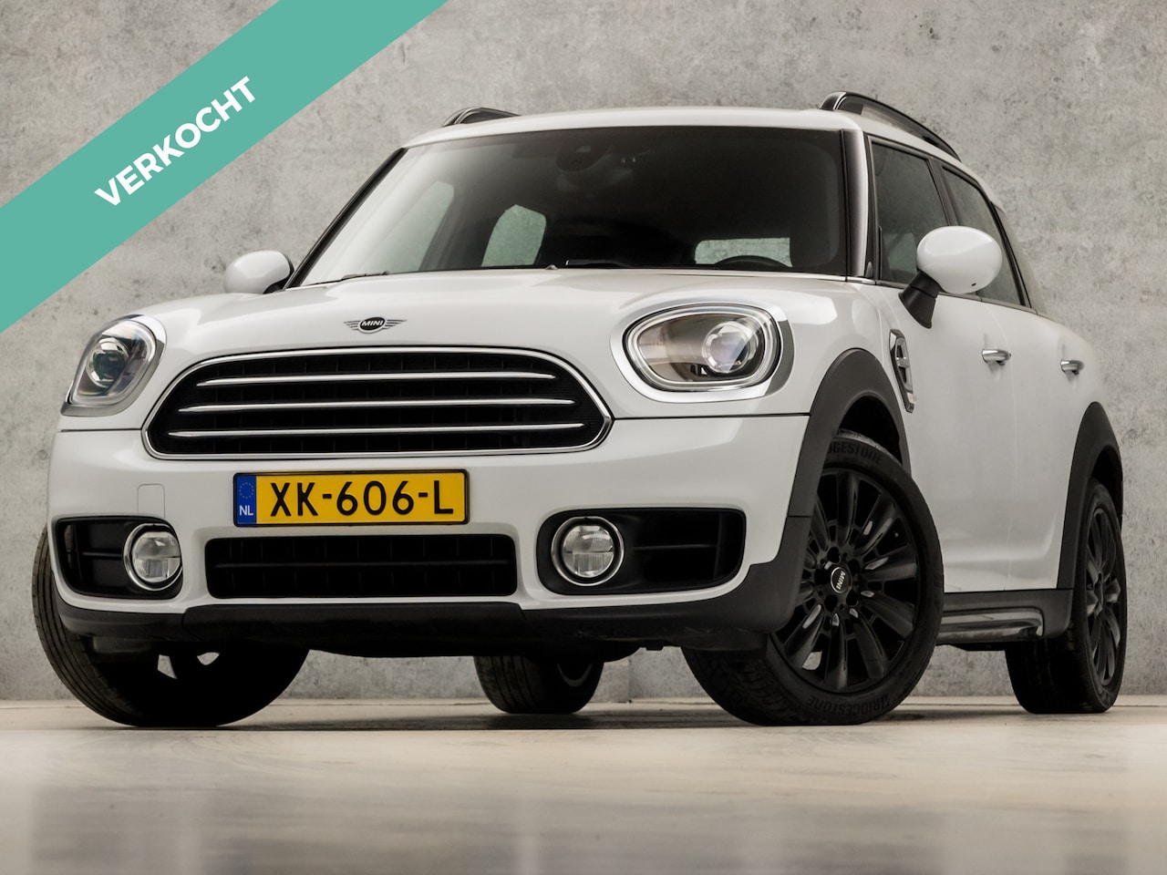 MINI Countryman - Mini 1.5 Cooper Dutch Made Edition Automaat (NAVIGATIE, CLIMATE, LEDER, LED KOPLAMPEN, SFE - AutoWereld.nl