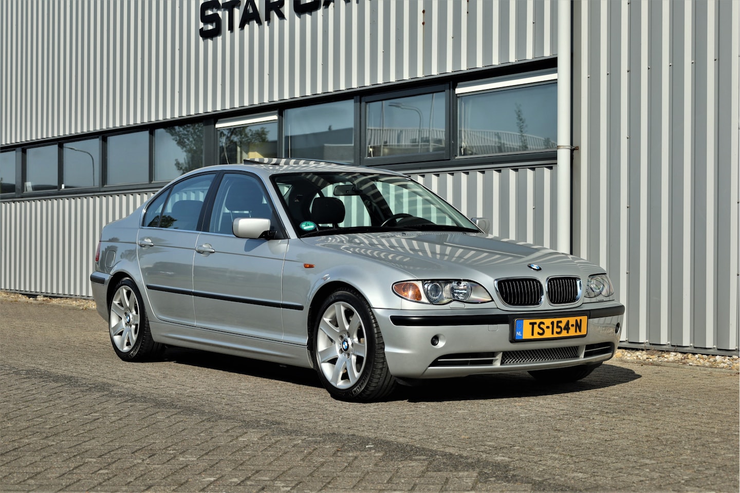 BMW 3-serie - 330i Executive E46 124636km - AutoWereld.nl