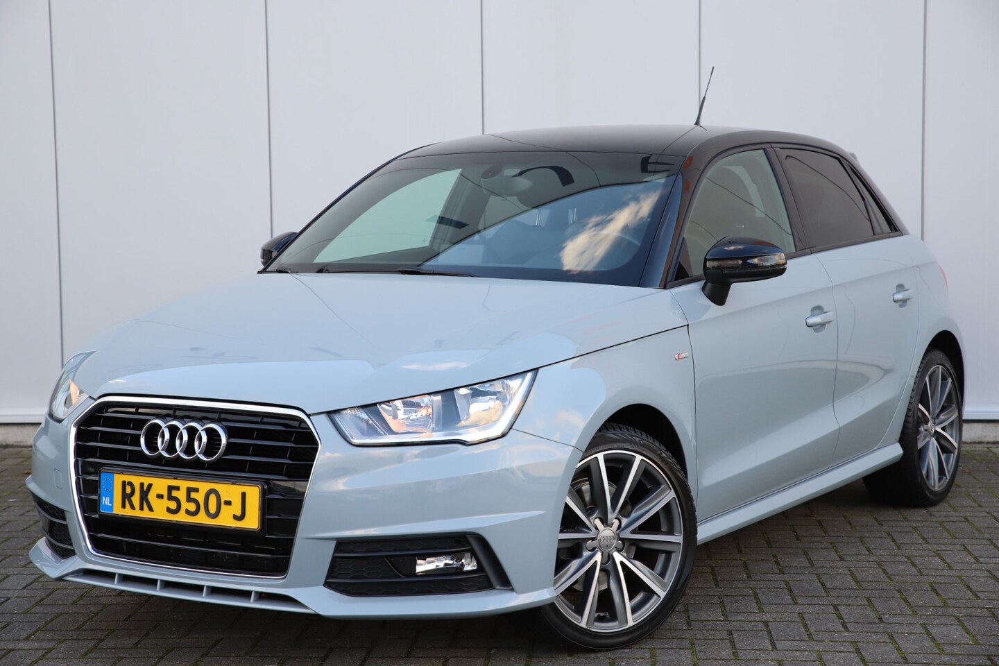 Audi A1 Sportback - 1.4 TFSI Adrenalin Automaat | S-line pakket | Two tone | PDC | Bijzondere kleur | - AutoWereld.nl