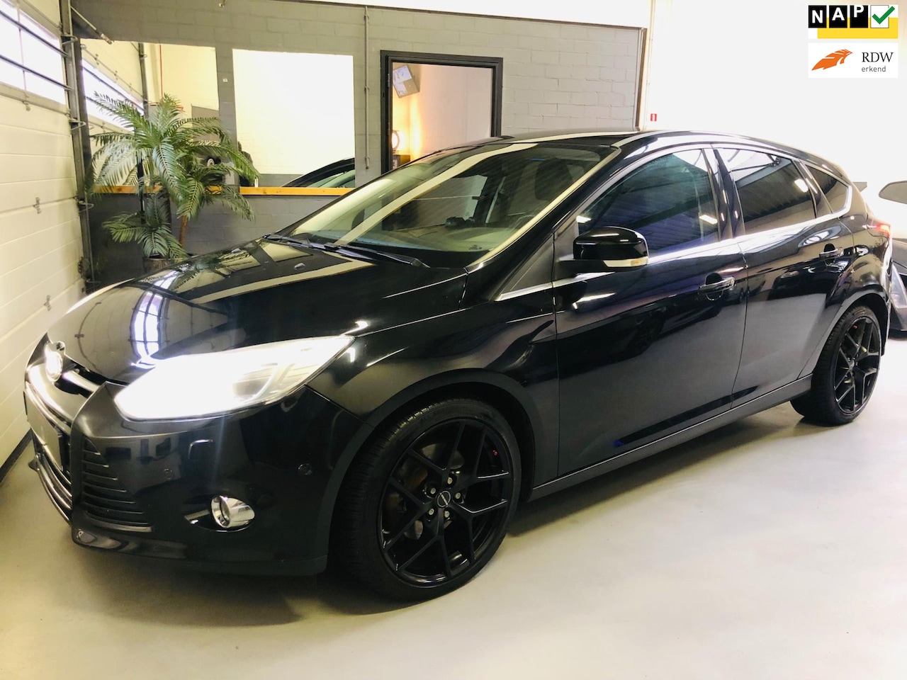 Ford Focus - 1.6 EcoBoost Sport 150pk/ LED/ VOL - AutoWereld.nl