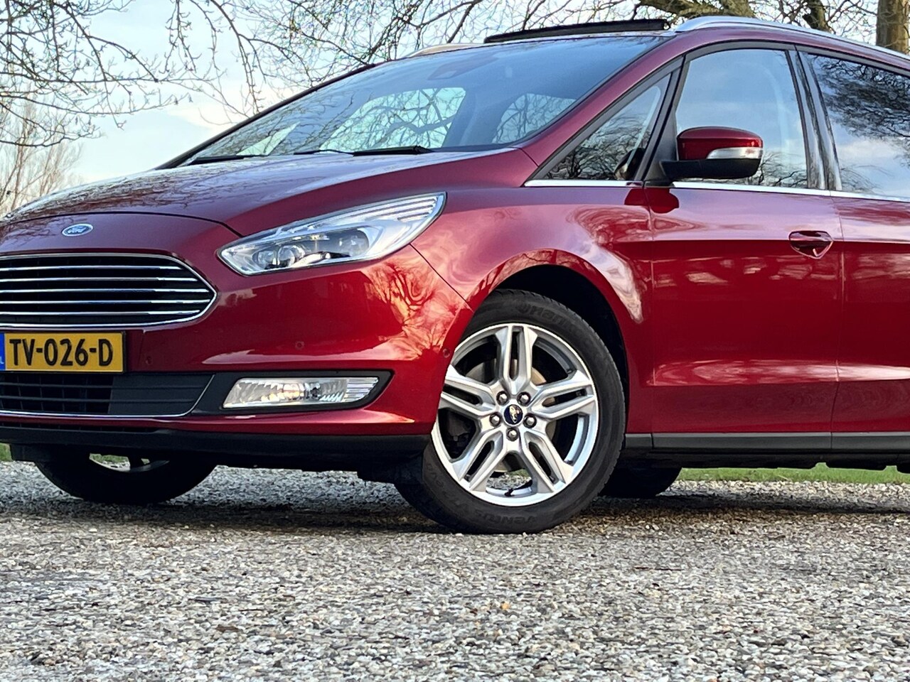 Ford S-Max - /Galaxy 2.0 241PK Titanium 7P, Pano,Trekhaak - AutoWereld.nl