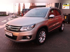 Volkswagen Tiguan - 1.4 TSI CUP Sport&Style AUTOMAAT TREKHAAK AFNEEMBAAR CRUISE CONTROLE