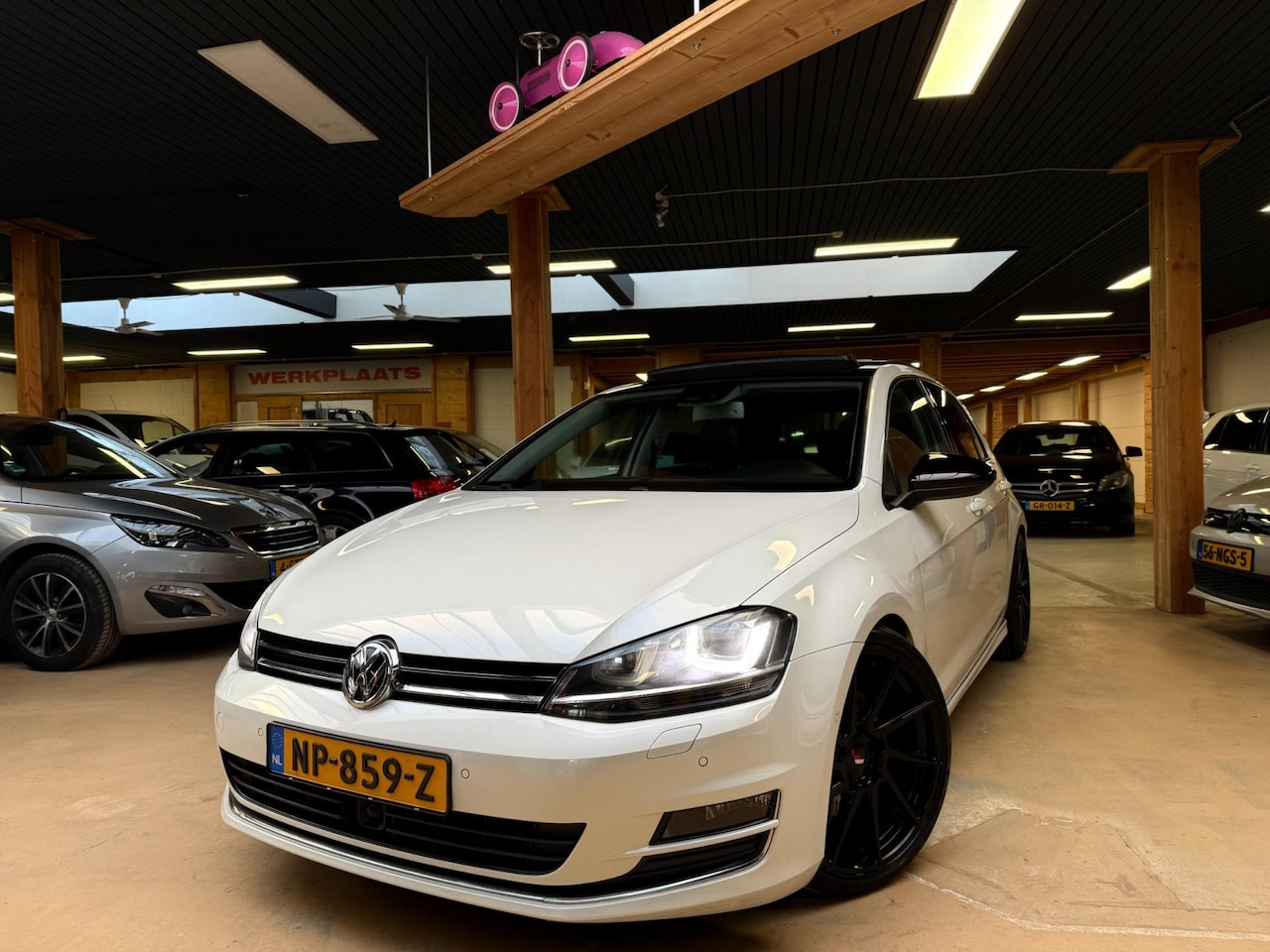 Volkswagen Golf - 1.4 TSI ACT Highline Nwe Apk Pano Lane Ass Front Ass Airco Cruise Conrol - AutoWereld.nl