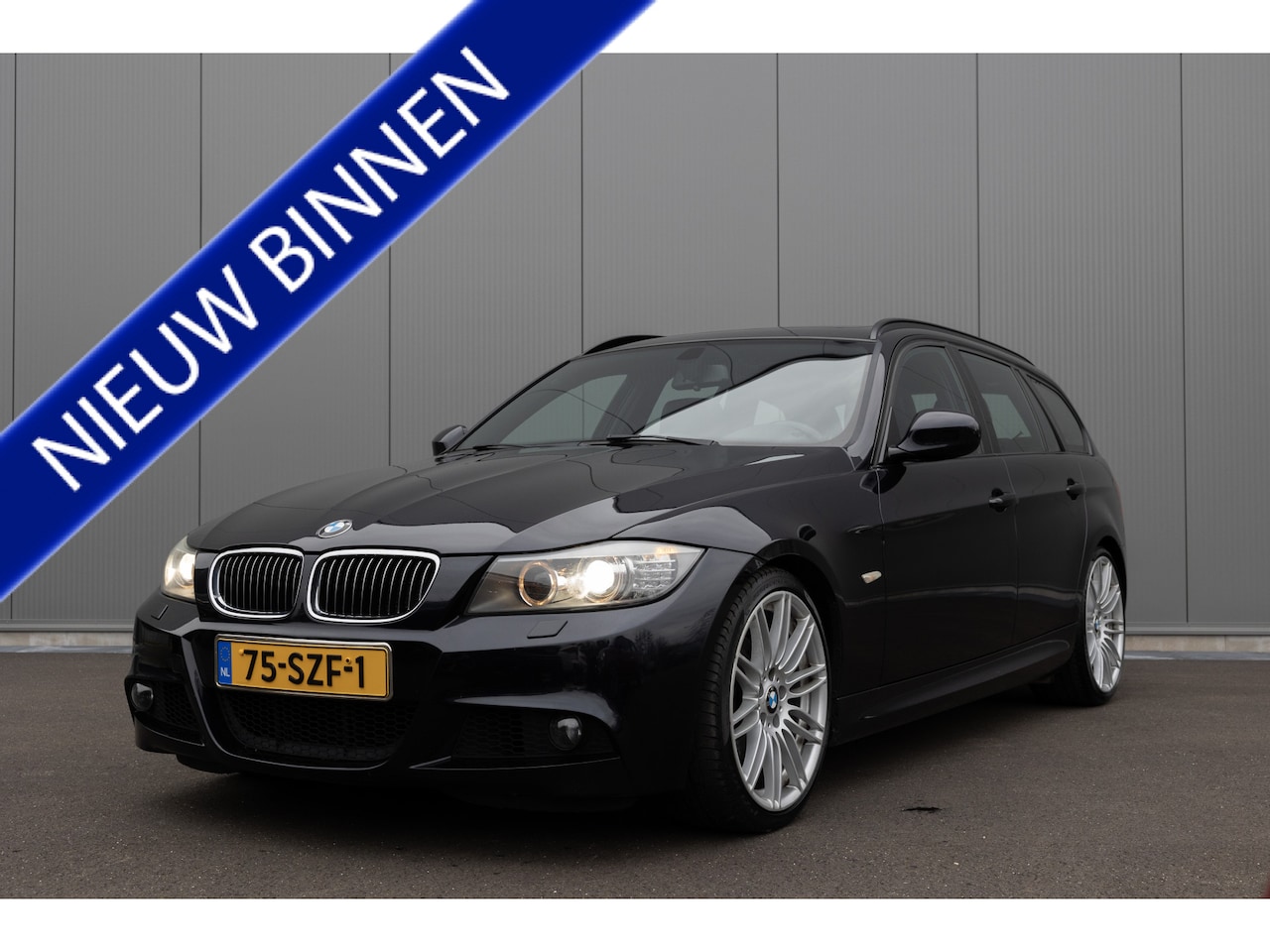 BMW 3-serie Touring - 325i M Sport Edition youngtimer zeldzaam exemplaar nl-auto - AutoWereld.nl