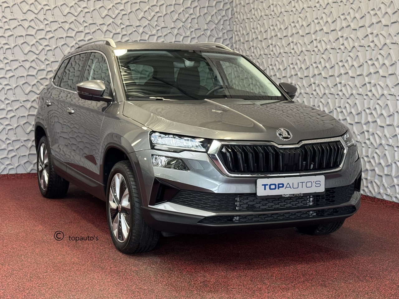 Skoda Karoq - 1.5 TSI 150PK BUSINESS LED PANORAMA VIR.COCKPIT CARPLAY NAVI ELEK.KLEP STOEL/STUUR VERW. L - AutoWereld.nl