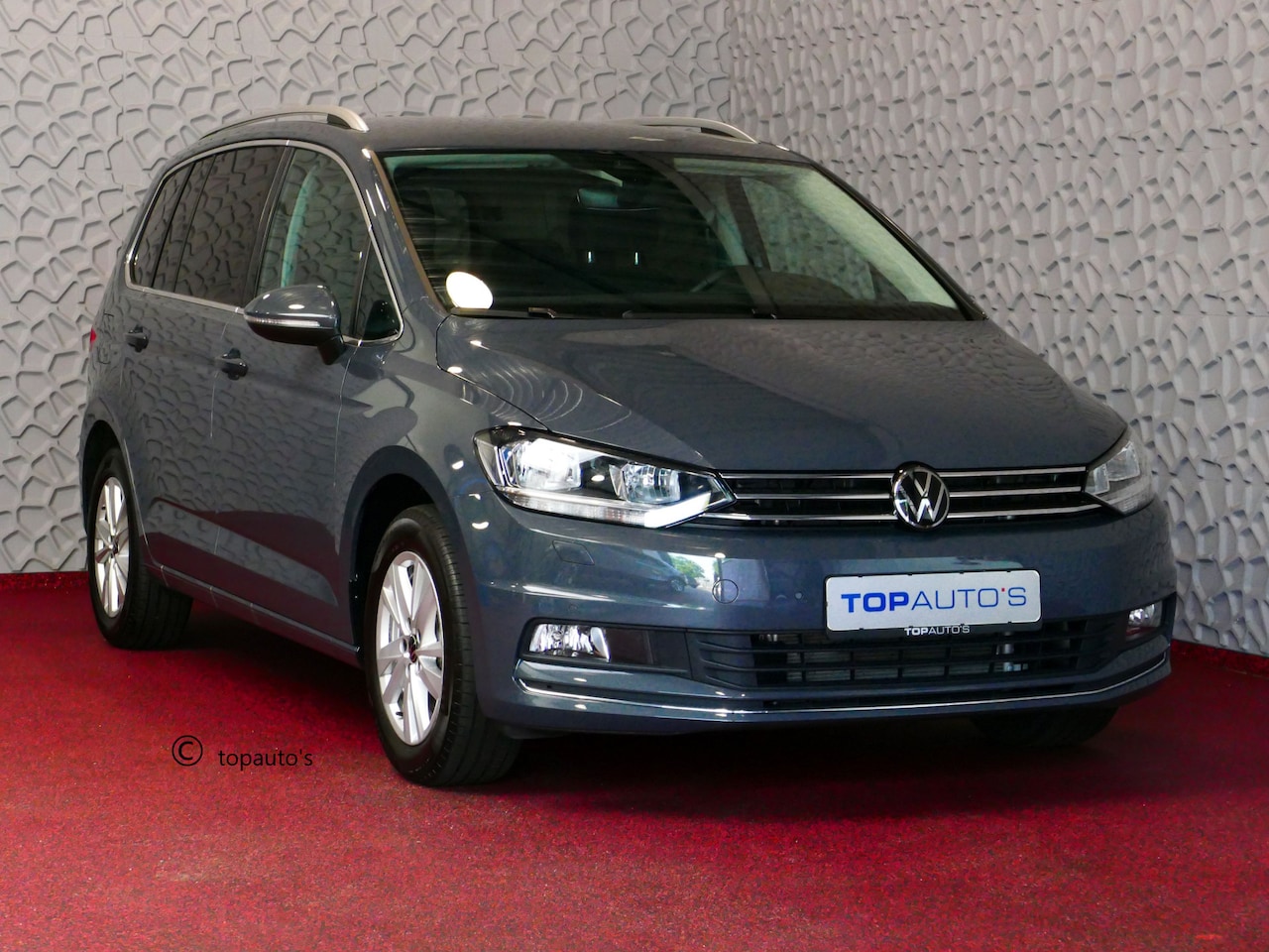 Volkswagen Touran - 1.5 TSI 150PK 7P CARPLAY NAVI CAMERA VIR.COCKPIT DODE.HOEK DET. STOELVERW KEYLESS 7P 7PERS - AutoWereld.nl