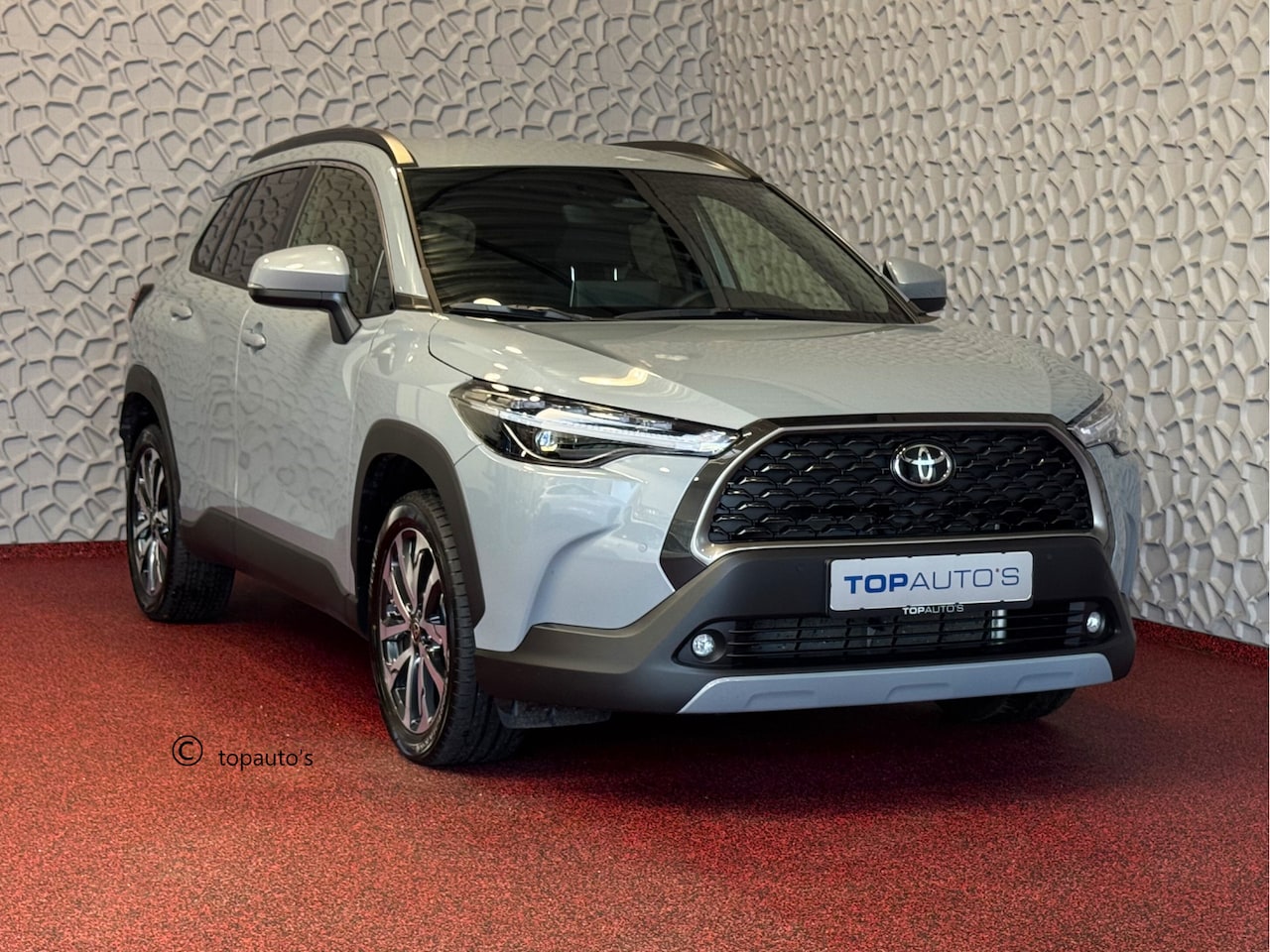 Toyota Corolla Cross - 2.0 HIGH POWER HYBRID 200 PK STYLE LED KEYLESS CARPLAY NAVI CAMERA STOEL/STUUR VERW. ELEK. - AutoWereld.nl