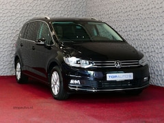 Volkswagen Touran - 1.5 TSI 150PK HIGHLINE 7PERS CAMERA LED CARPLAY NAVI ADAP.CRUISE ECC 2024