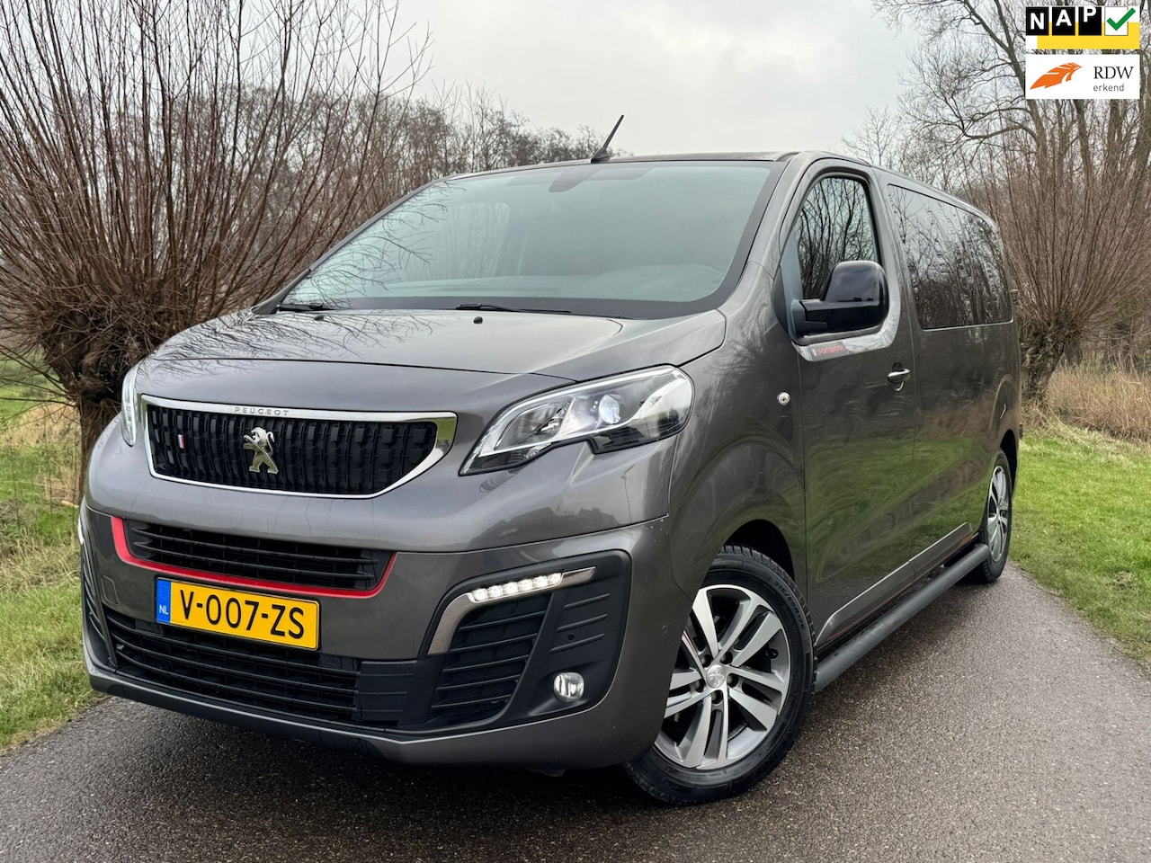 Peugeot Expert - 227S 2.0 BlueHDI 150 Sport 1 ste Eigenaar / BTW / Airco / Navi / Leder / Trekhaak / 3-Zitp - AutoWereld.nl