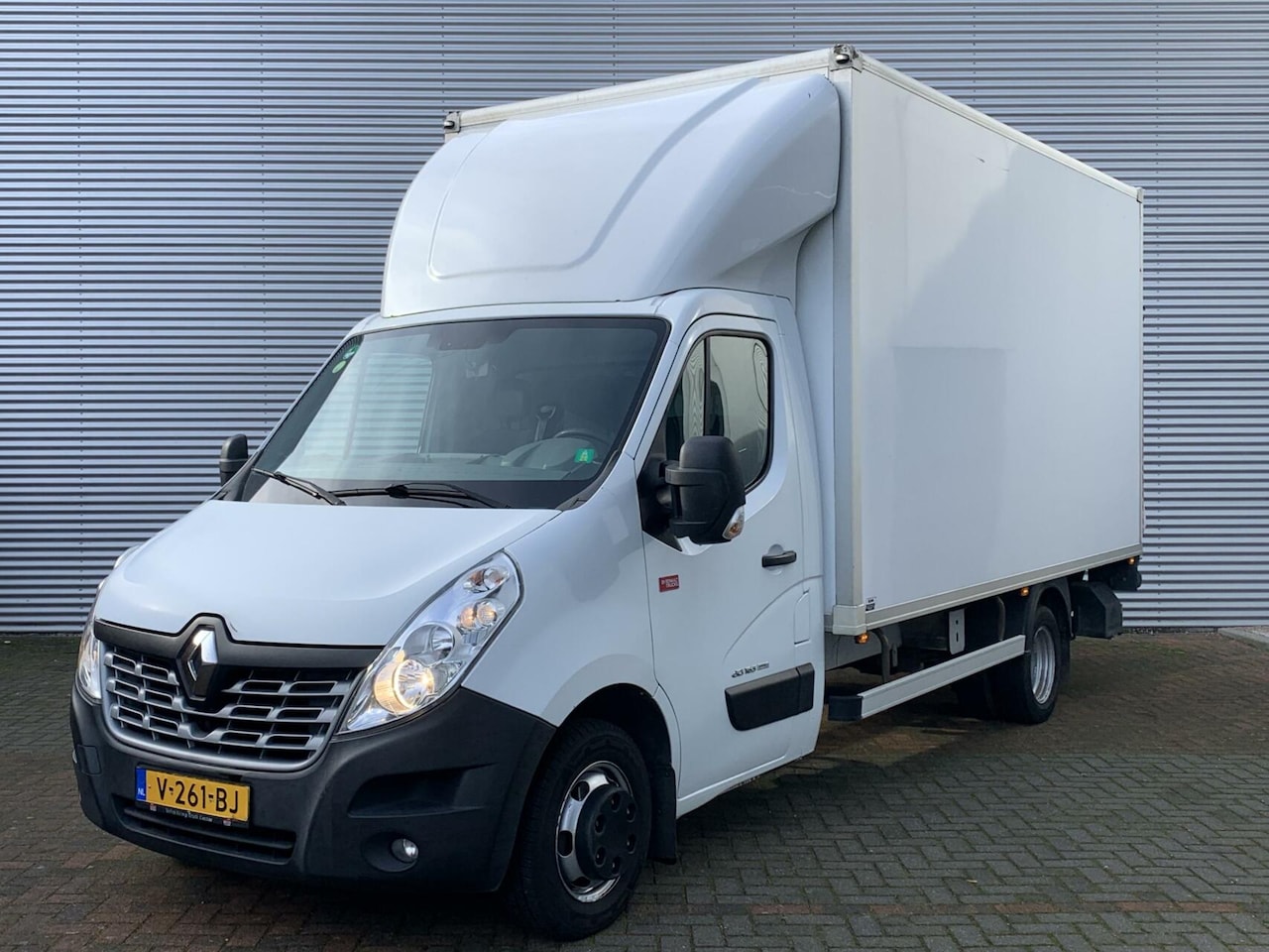 Renault Master - bestel T35 2.3 dCi Bakwagen+Laadklep Airco 16 Cruise Meubelbak Eerste Eigenaar Navi NL Aut - AutoWereld.nl