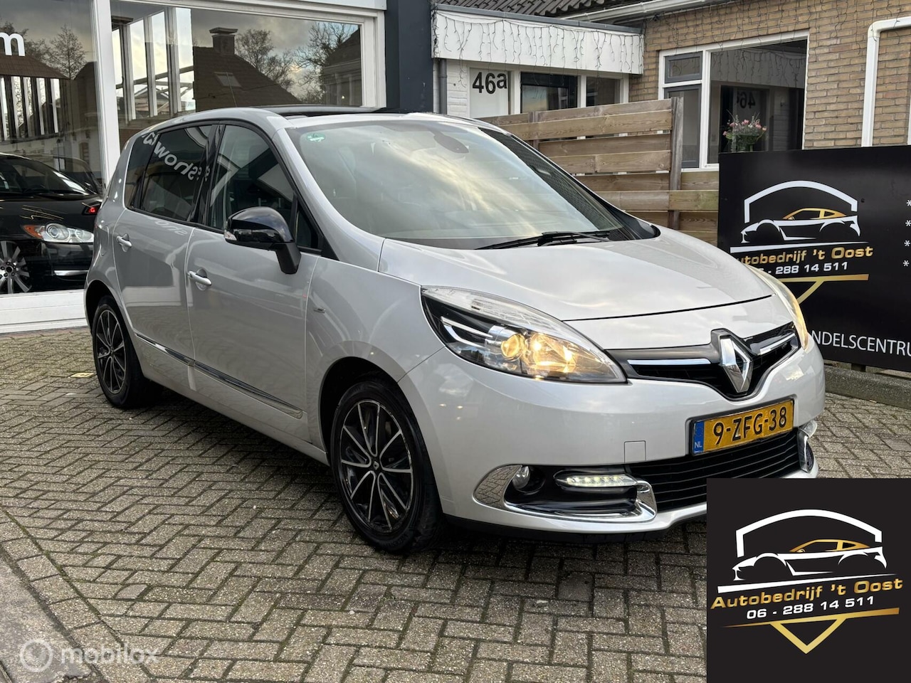 Renault Scénic - 1.2 TCe Bose zeer nette auto, full options - AutoWereld.nl