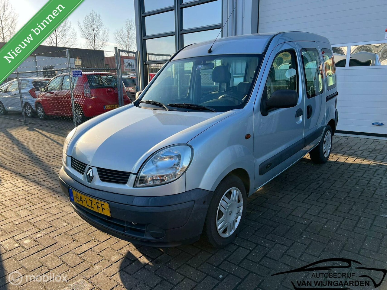 Renault Kangoo - combi 1.2-16V Expression,5 Persoons,Trekhaak - AutoWereld.nl