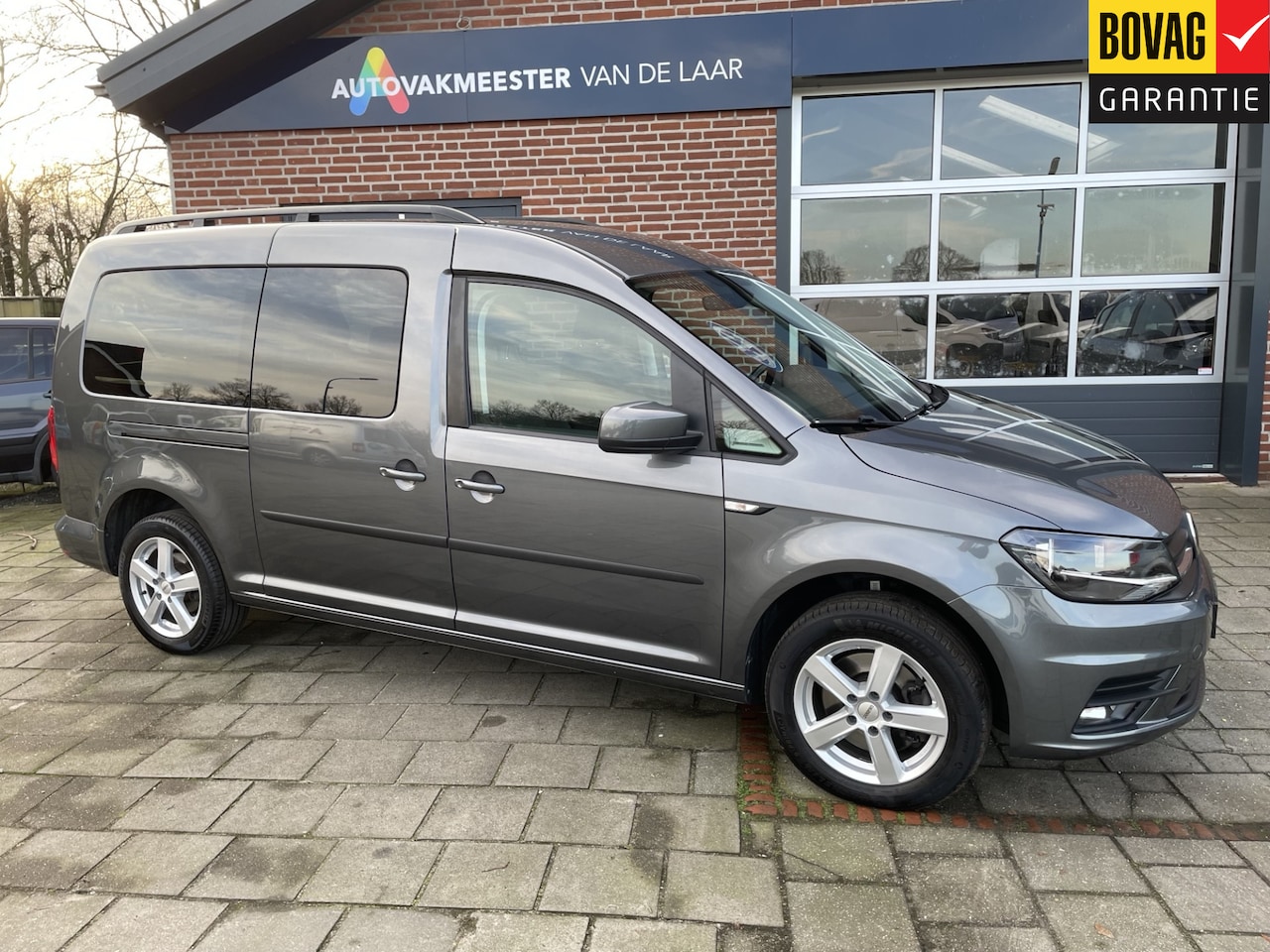 Volkswagen Caddy Maxi - 1.4 TSI Trendline 5pers. 96kw Life DSG ( Apple Carplay, Android Auto, Trekhaak,Cruise Cont - AutoWereld.nl