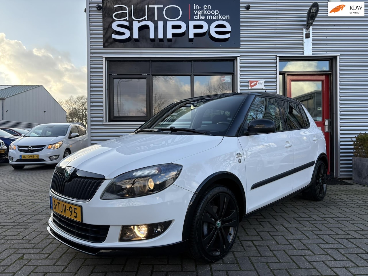 Skoda Fabia - 1.2 TSI Monte Carlo 2012 -AIRCO-SPORTSTOELEN-ZWARTE HEMEL-17'' LICHTMETALEN VELGEN-2 TONE - AutoWereld.nl