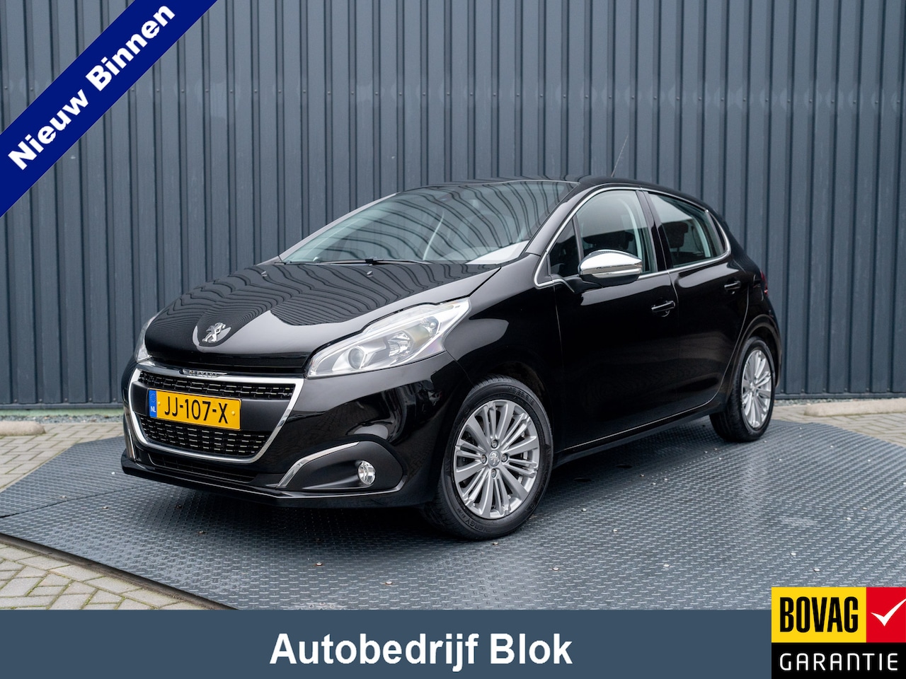 Peugeot 208 - 1.2 PureTech Allure | Camera | Apple Carplay | Navi | Parkeersensoren | Prijs Rijklaar!! - AutoWereld.nl