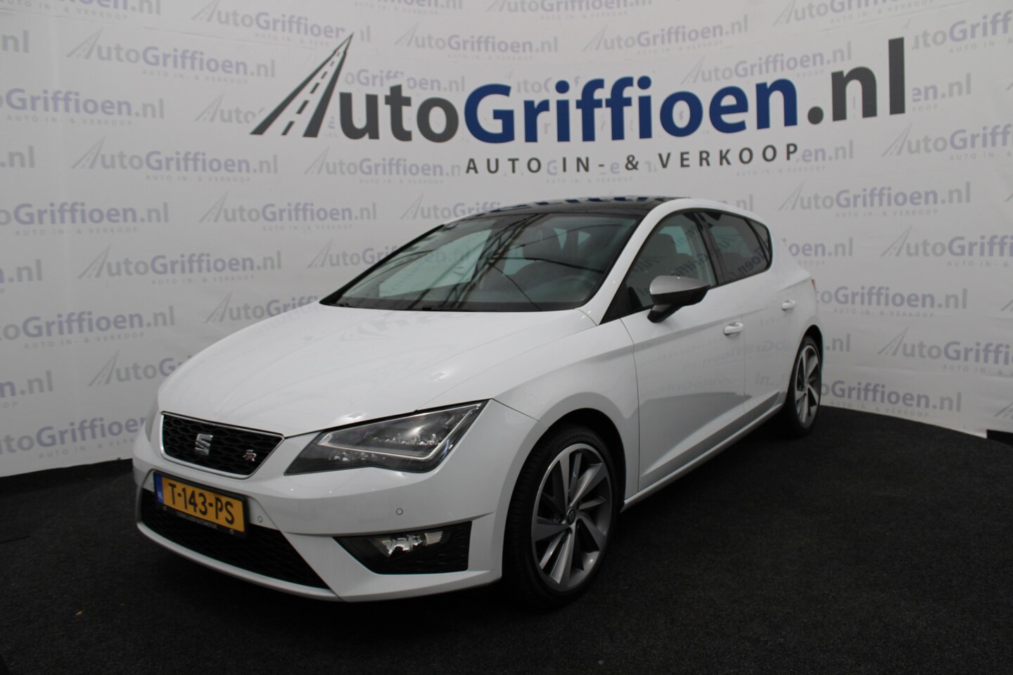 Seat Leon - 1.4 TSI FR Business nette 5-deurs met cruise control - AutoWereld.nl