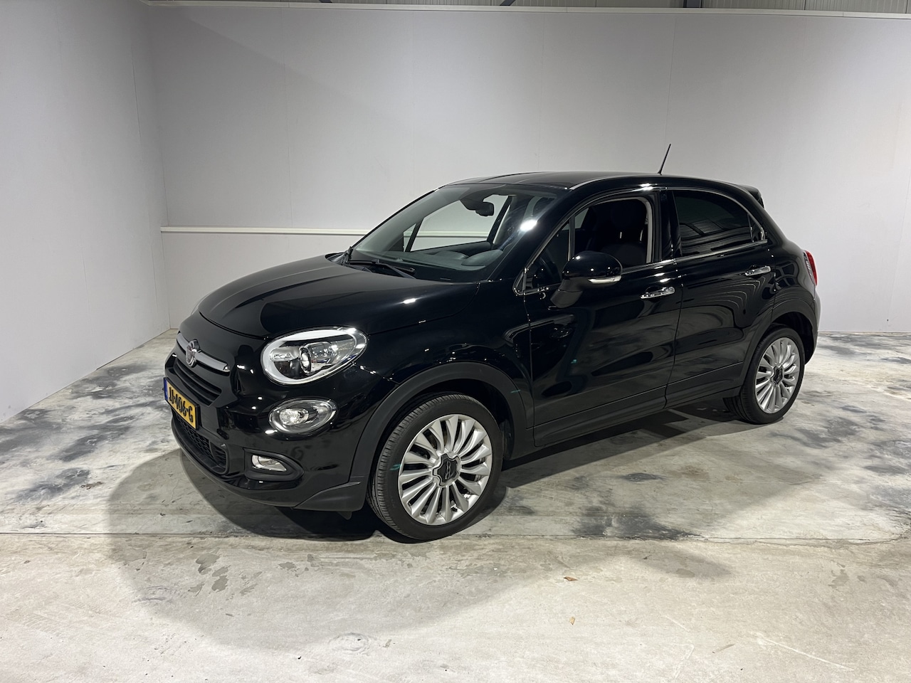 Fiat 500 X - 1.4 Turbo MultiAir Lounge Fiat 500 X 1.4 Turbo voorzien van lichtmetalen velgen, leder, pa - AutoWereld.nl