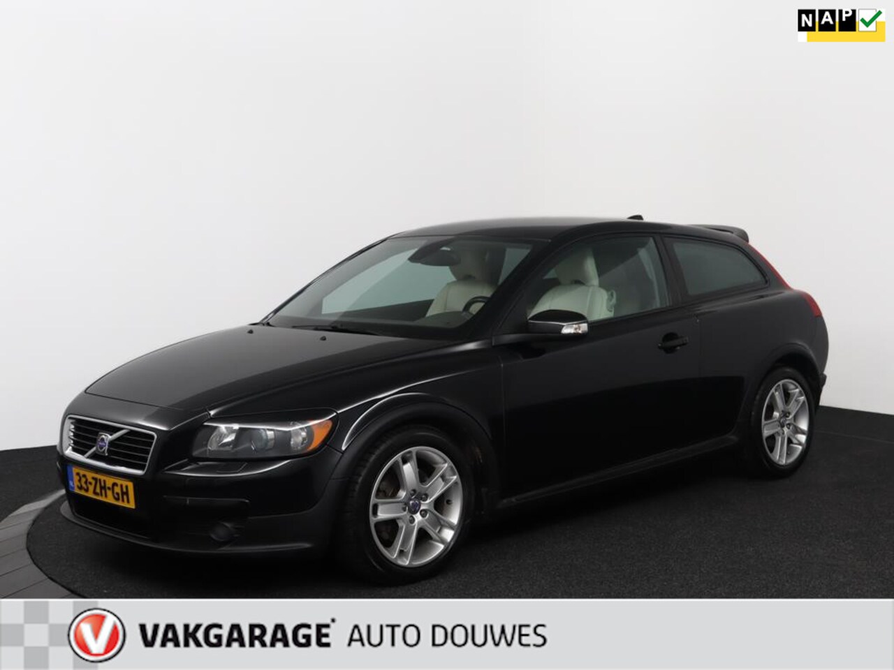 Volvo C30 - 2.4i Summum |NAP | Youngtimer |5 Cilinder|Leer|Stoelverwarming - AutoWereld.nl