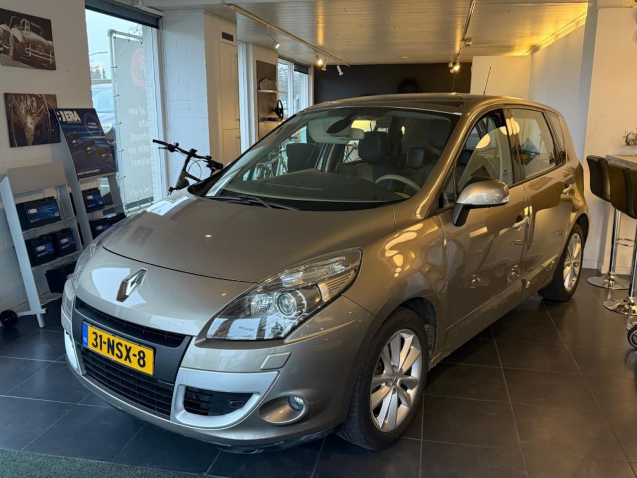 Renault Scénic - 2.0 Privilege Automaat - AutoWereld.nl