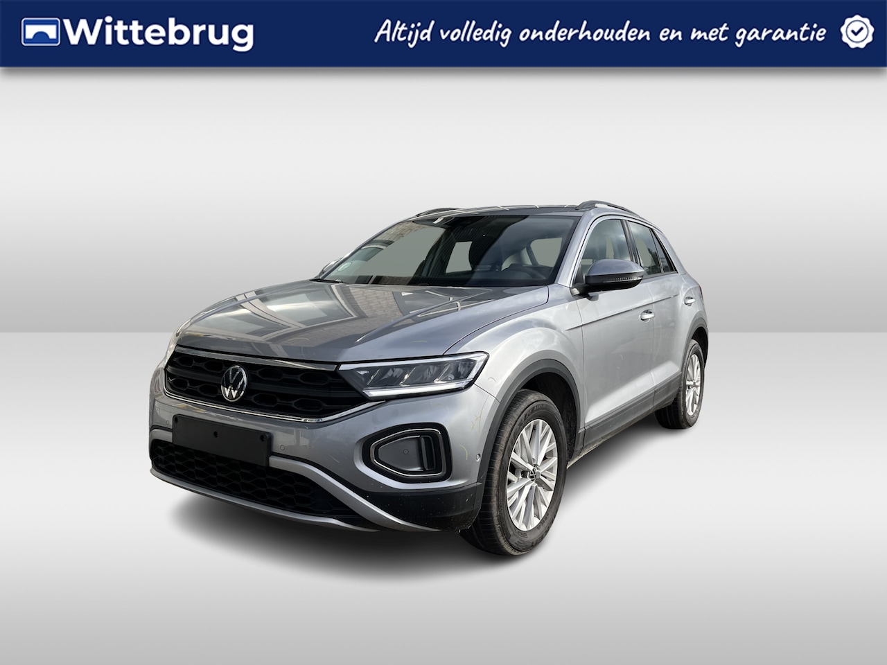 Volkswagen T-Roc - 1.5 TSI Life / AUTOMAAT/ ADAPT. CRUISE/ DAB/ PARK. SENSOREN + CAMERA/ CLIMA/ STOELVERWARMI - AutoWereld.nl