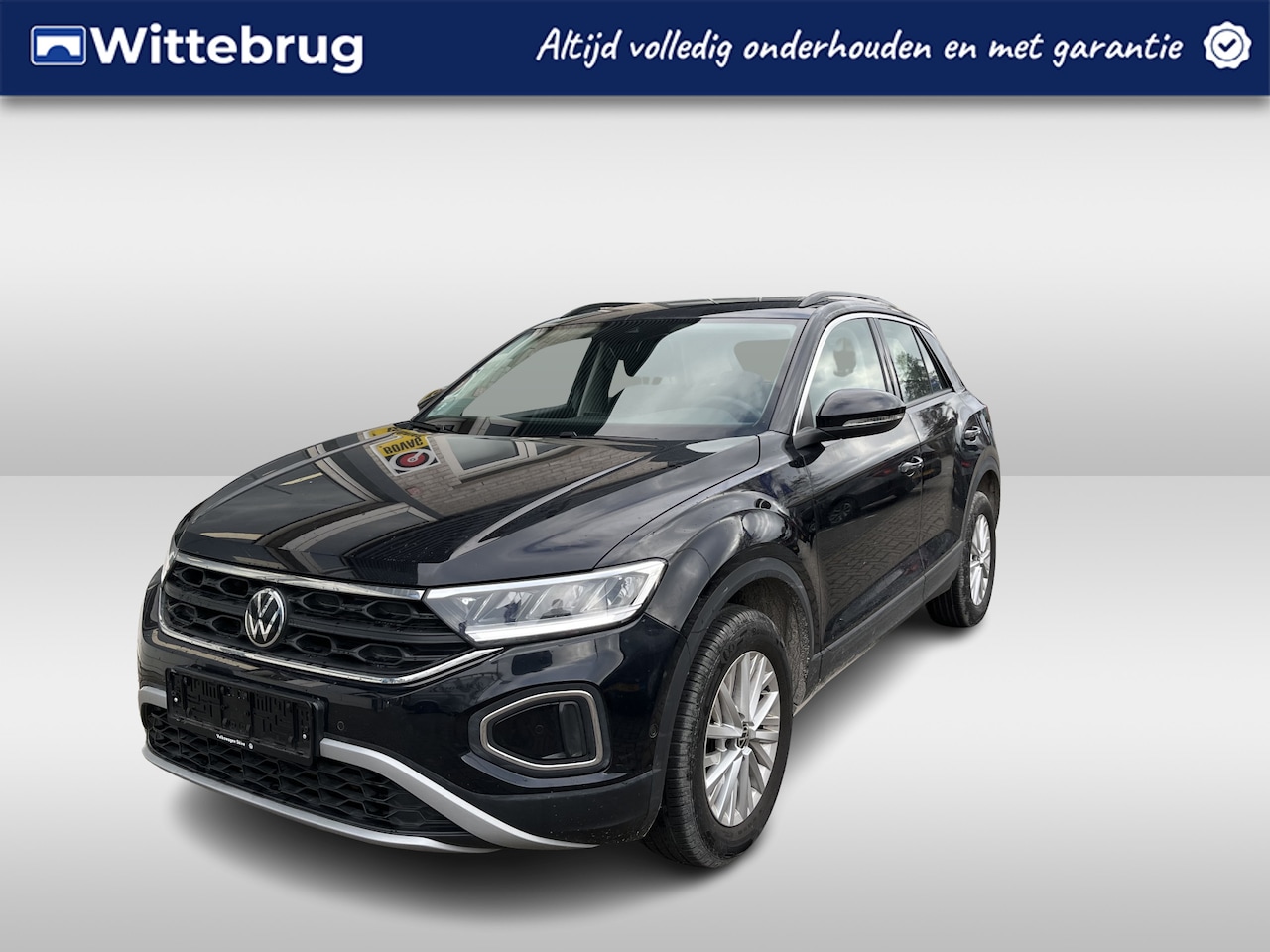 Volkswagen T-Roc - 1.0 TSI Life / DIGITAL DASH/ ADAPTIVE CRUISE/ DAB/ APP-CONNECT/ PARK. SENSOREN/ CLIMA/ STO - AutoWereld.nl