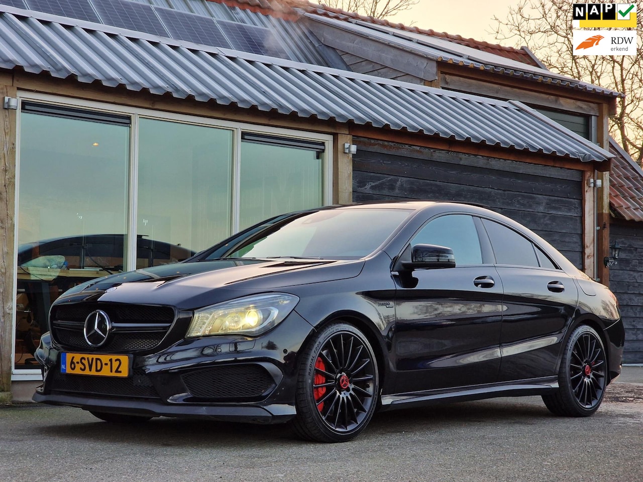 Mercedes-Benz CLA-Klasse - AMG 45 4MATIC (NL-Auto / NAP / Panoramadak / Schaalstoelen / Harman Kardon / Stoelverwarmi - AutoWereld.nl