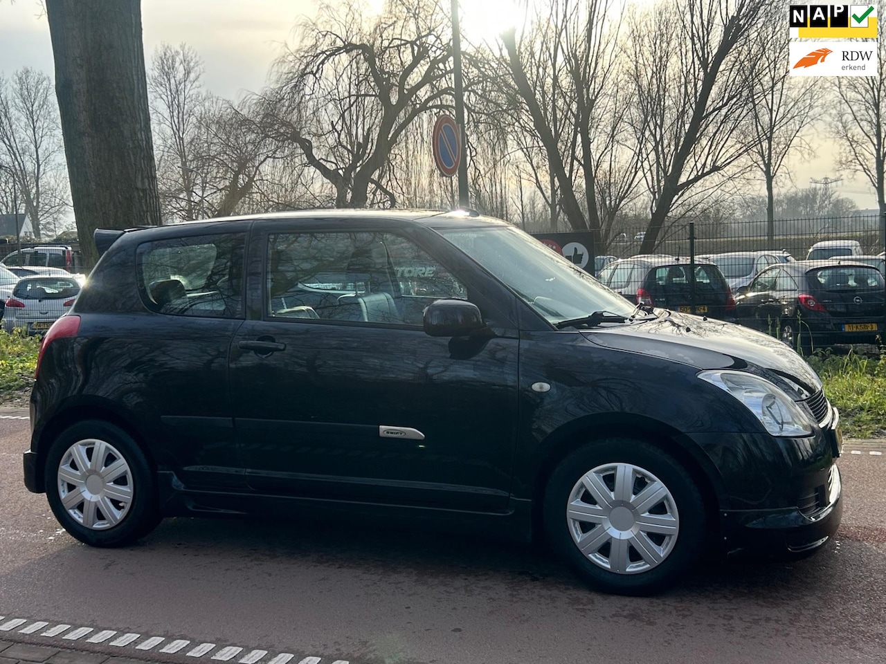 Suzuki Swift - 1.5 GLS SPORT AIRCO!LEDER!APK!KOOPJE! - AutoWereld.nl