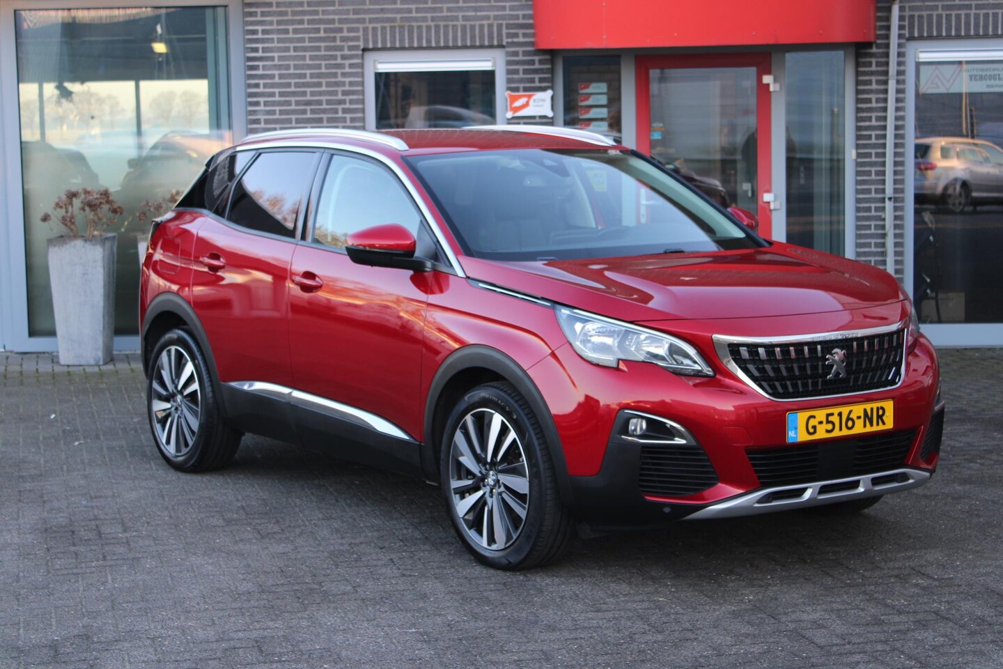 Peugeot 3008 - 1.2 PureTech Blue L. Premium Trekhaak/Apple/Andriod/Camera Incl Garantie!! - AutoWereld.nl