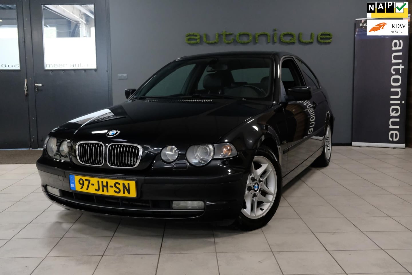 BMW 3-serie Compact - 325ti Executive Special - AutoWereld.nl