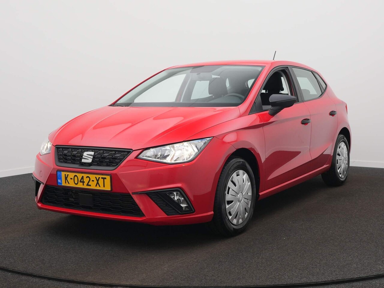 Seat Ibiza - 1.0 MPI Reference / Cruise / Airco / Sensoren - AutoWereld.nl