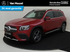 Mercedes-Benz GLB - 200 AMG Line 7p. / Panoramadak/ Sfeerverlichting/ Keyless GO/