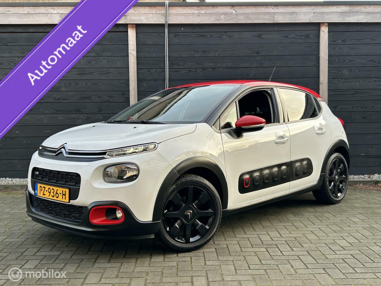 Citroën C3 - 1.2 PureTech S&S Shine Clima / FM Nav / 17" / Automaat / 37.452 KM 1e eig. - AutoWereld.nl