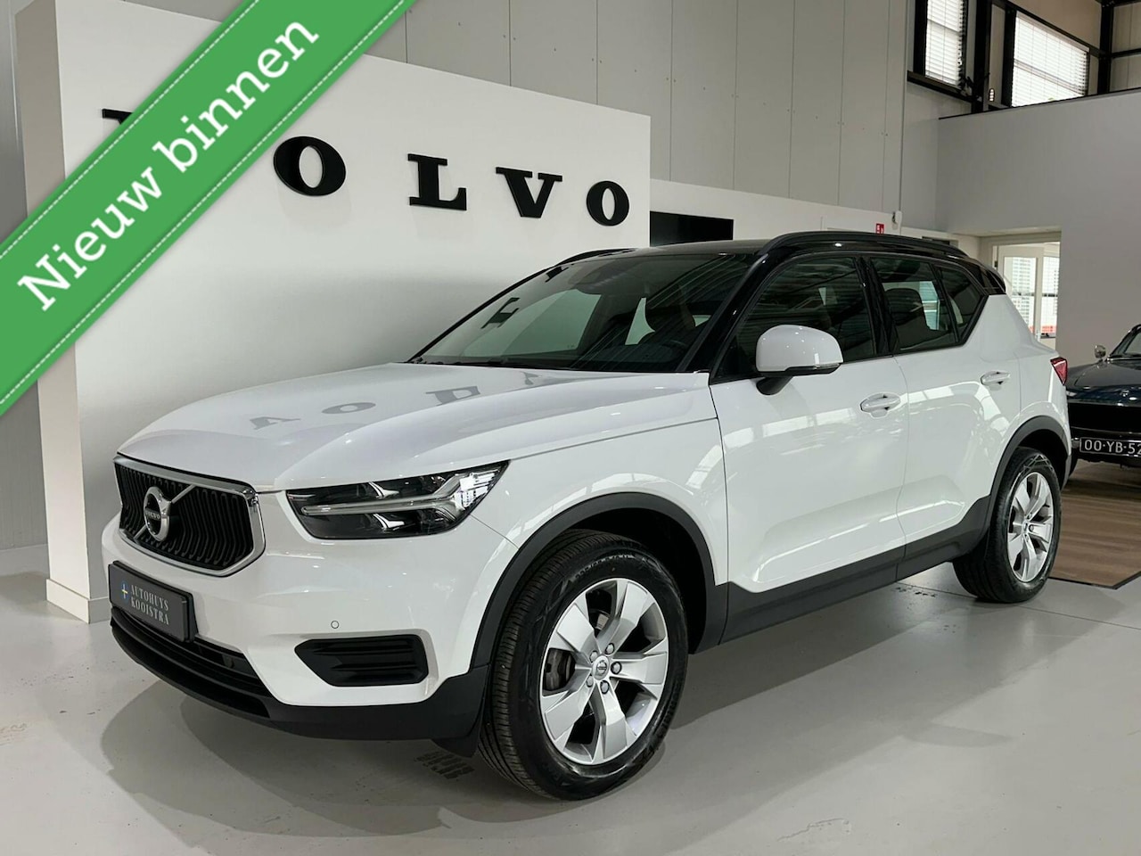 Volvo XC40 - 1.5 T2 Momentum Automaat Navigatie Standkachel - AutoWereld.nl