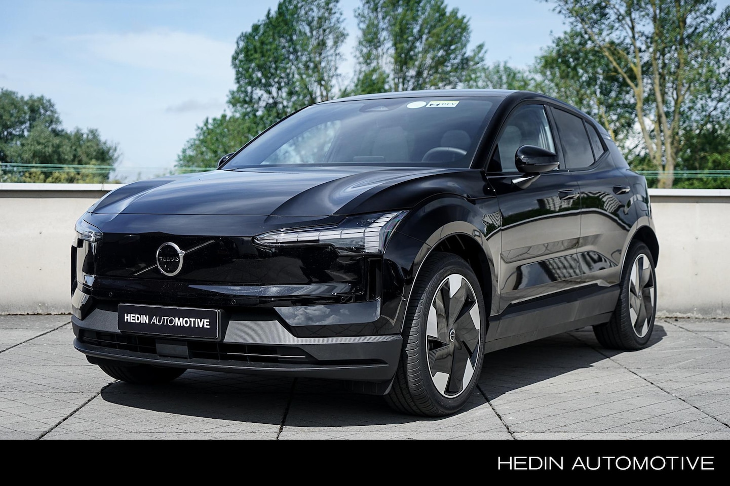 Volvo EX30 - Single Motor Extended Range Ultra 69 kWh Tailored Wool Blend | Panoramadak | 360 Parkeerca - AutoWereld.nl