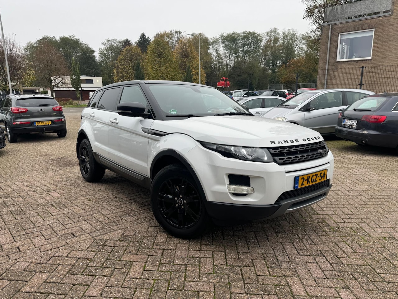 Land Rover Range Rover Evoque - 2.2 eD4 2WD Pure 2.2 eD4 2WD Pure - AutoWereld.nl